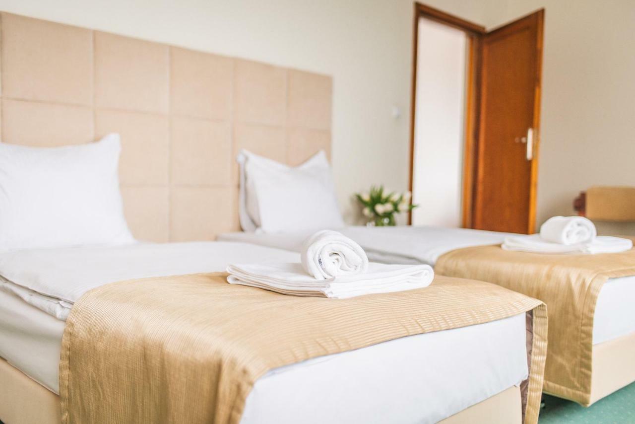 Hotel Forum Rzeszow Dış mekan fotoğraf